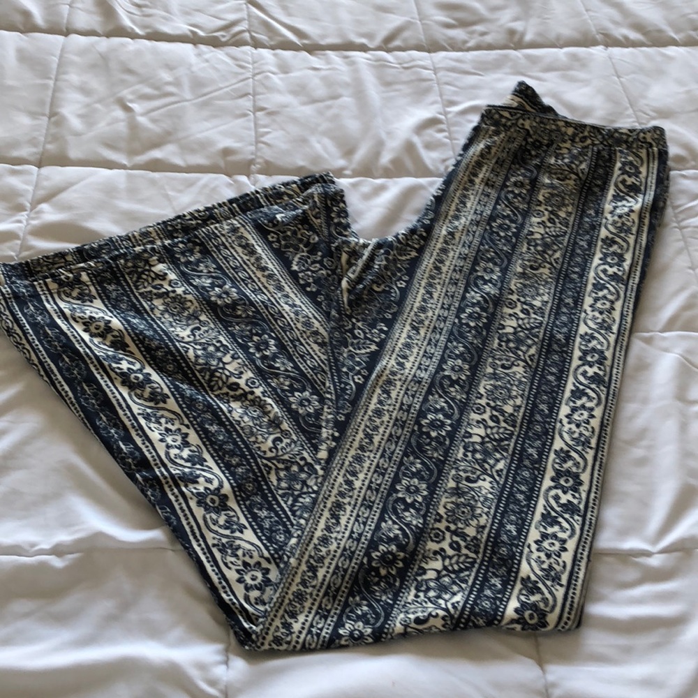 Cute blue and white stretch bell bottoms.